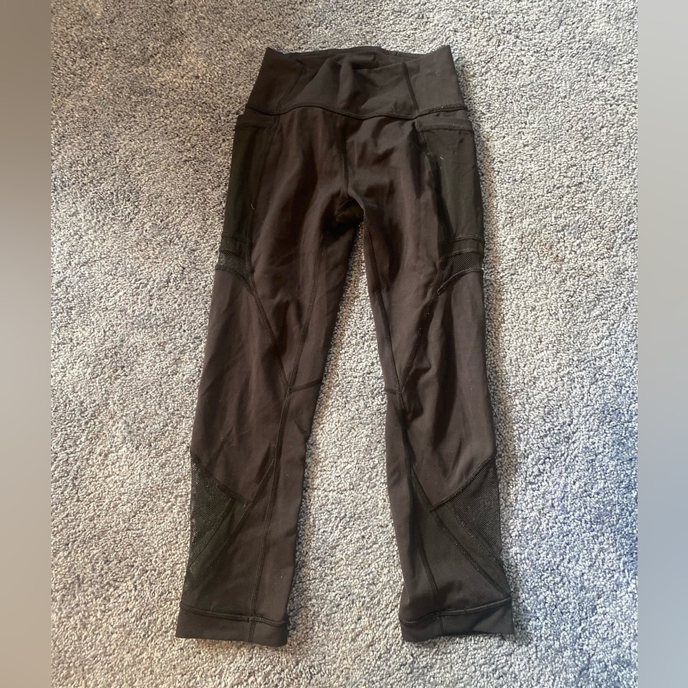 Lululemon forget the sweat crop black size 4 21”